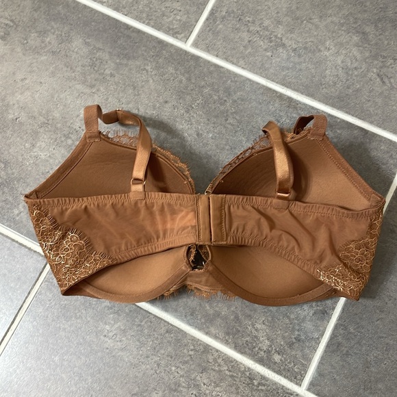 Victoria’s Secret Dream Angles Push-up Bra size 38D - Picture 4 of 9